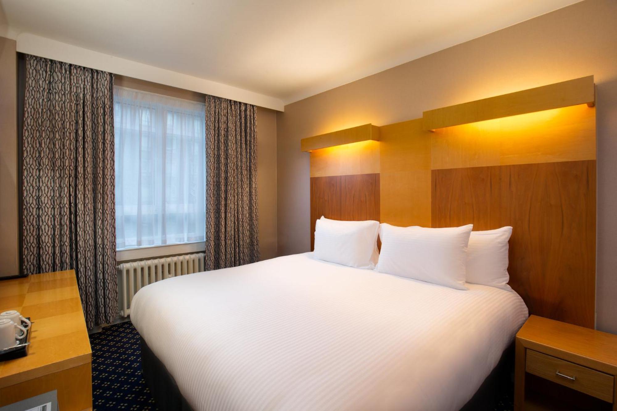 Tavistock Hotel Лондон Екстериор снимка