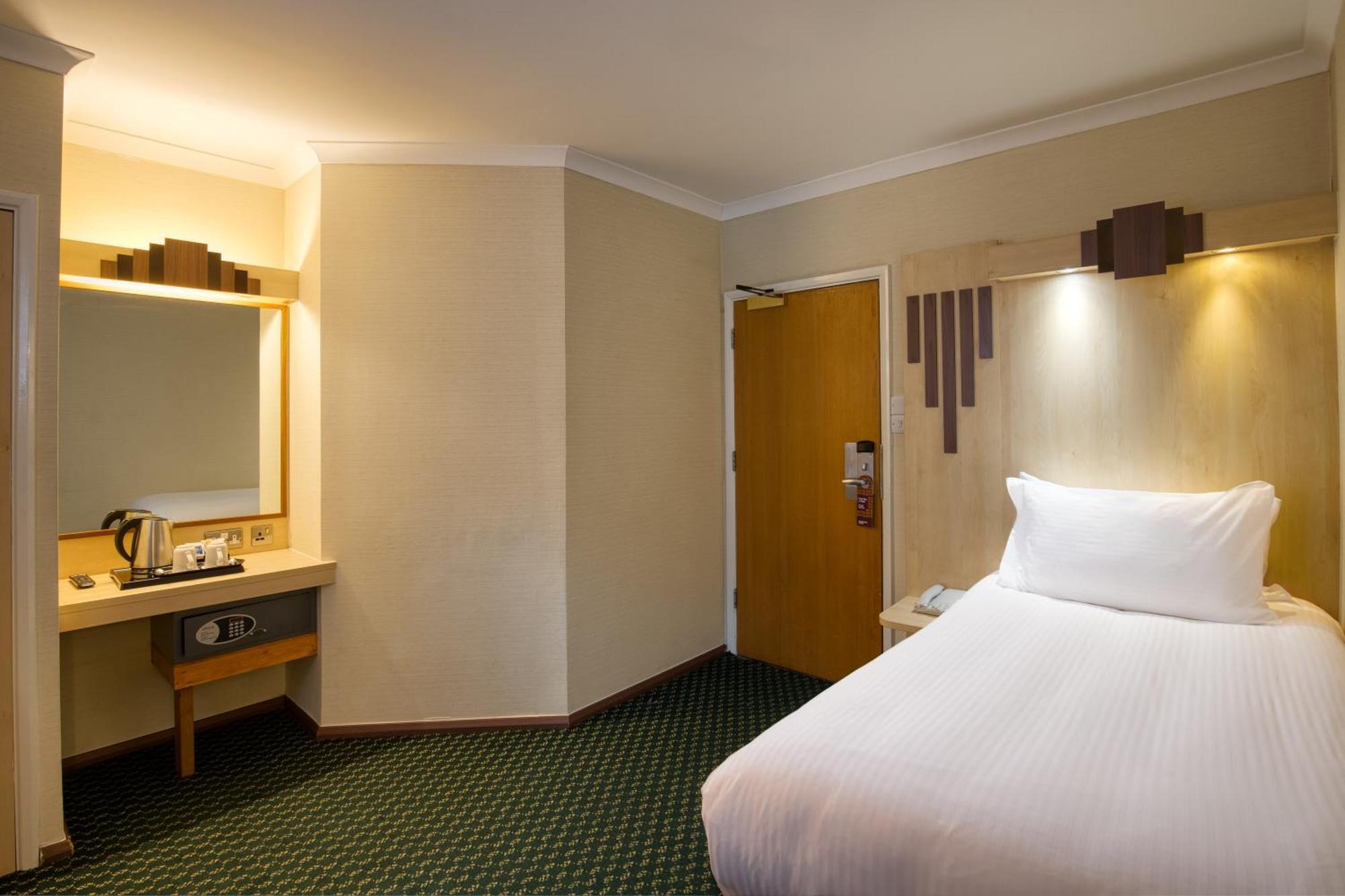Tavistock Hotel Лондон Екстериор снимка