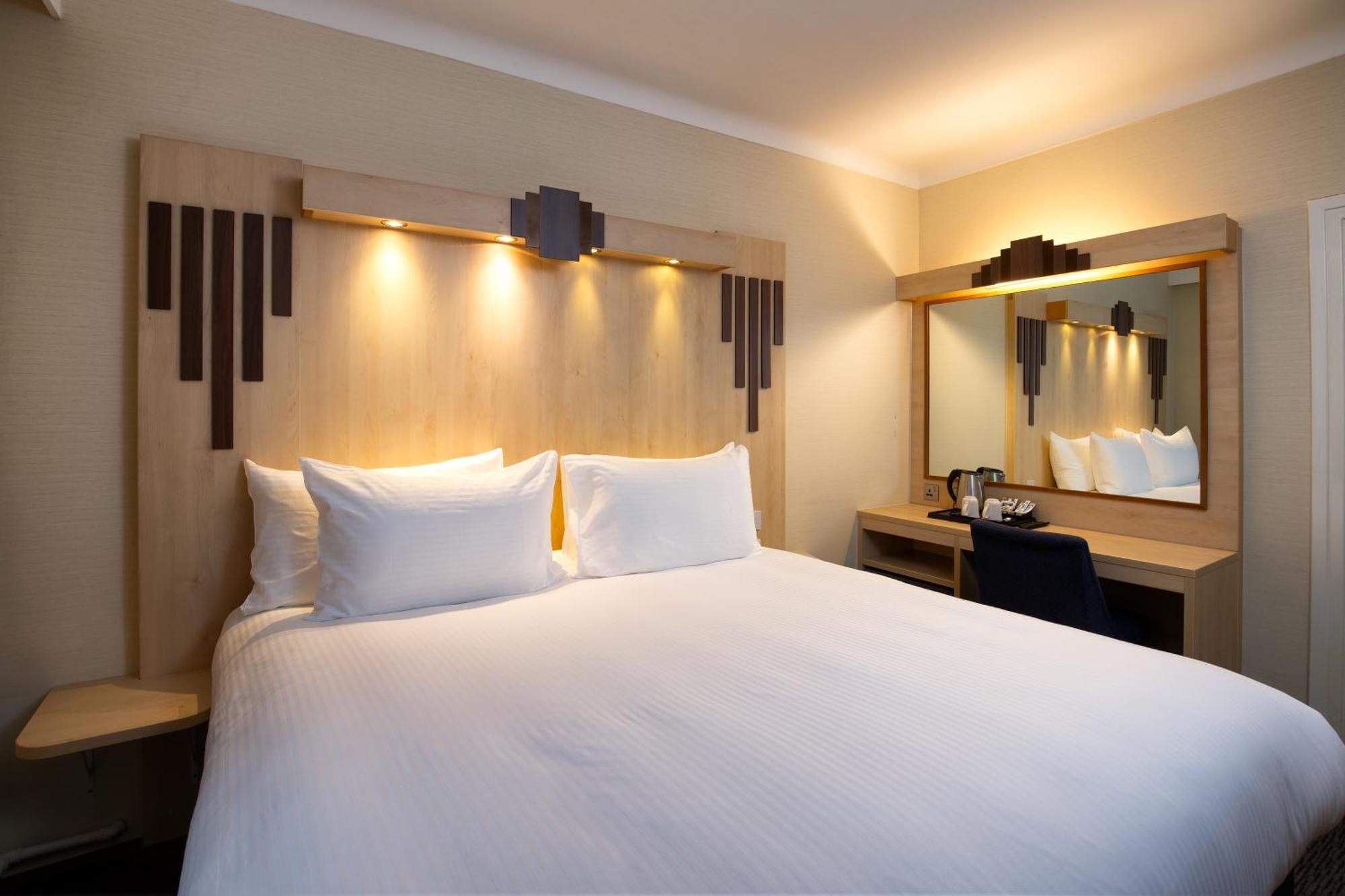 Tavistock Hotel Лондон Екстериор снимка