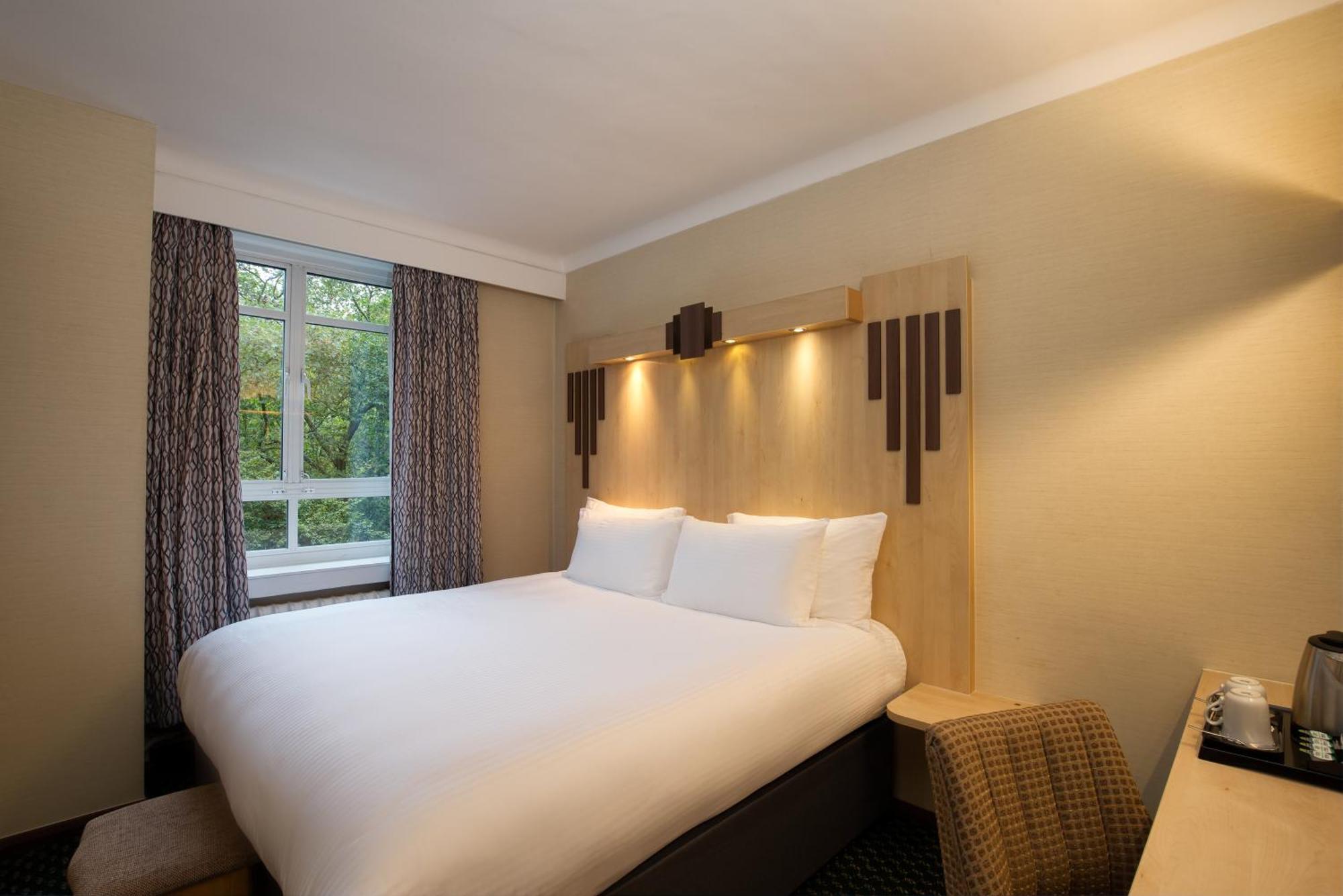 Tavistock Hotel Лондон Екстериор снимка