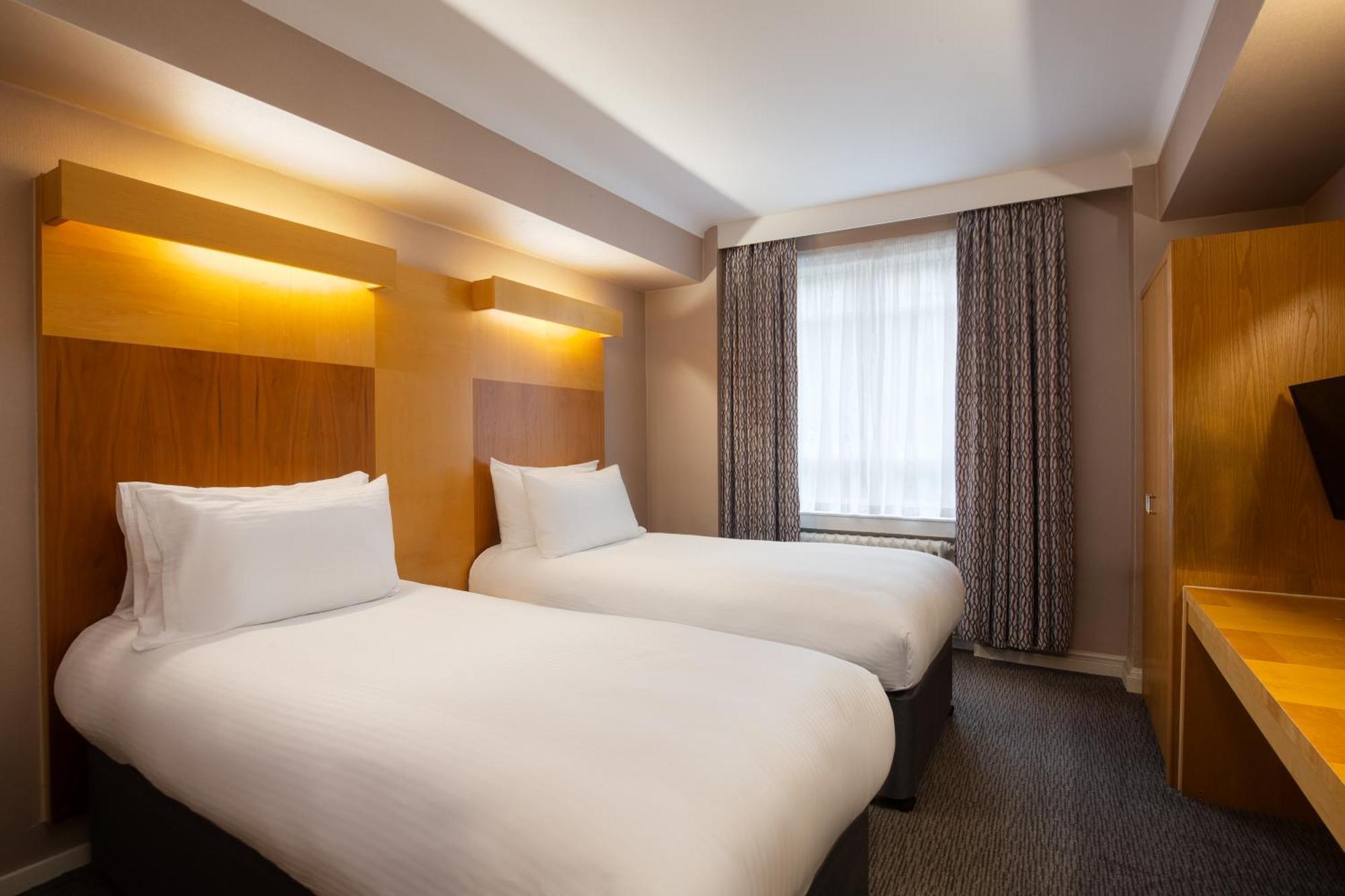 Tavistock Hotel Лондон Екстериор снимка